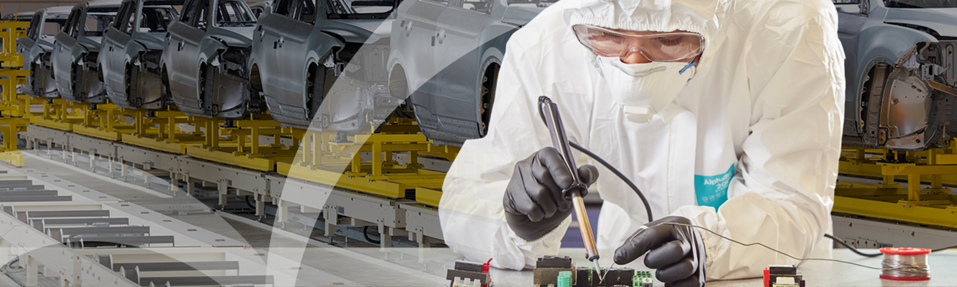 EPP adecuado para manejo de componentes electronicos