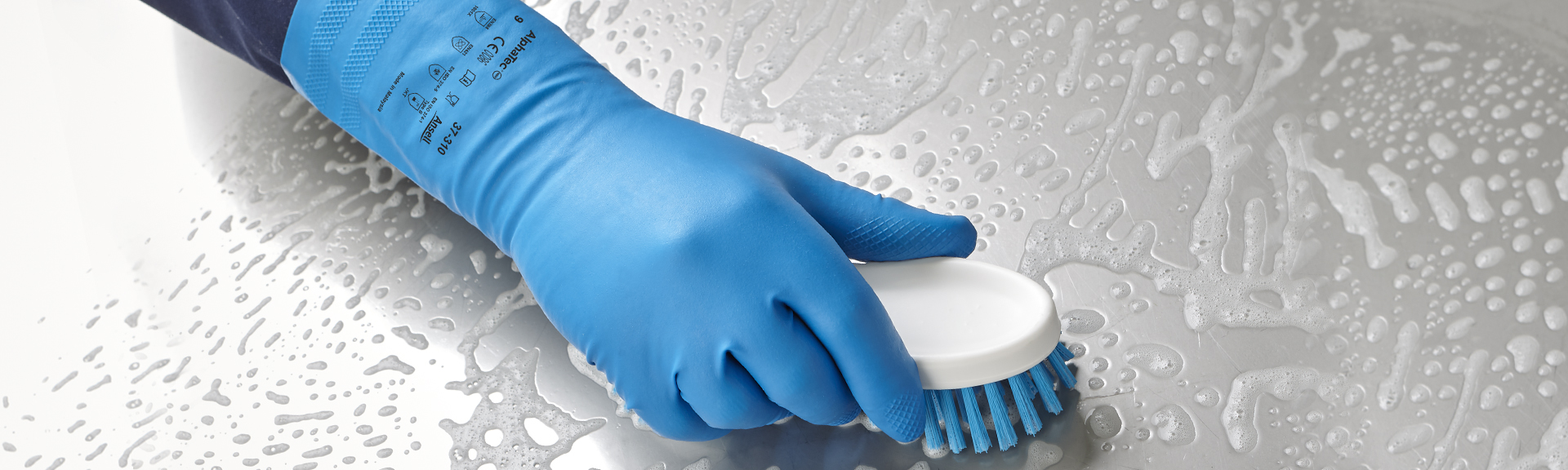 Ansell AlphaTec 37-310 Cleaning Application 