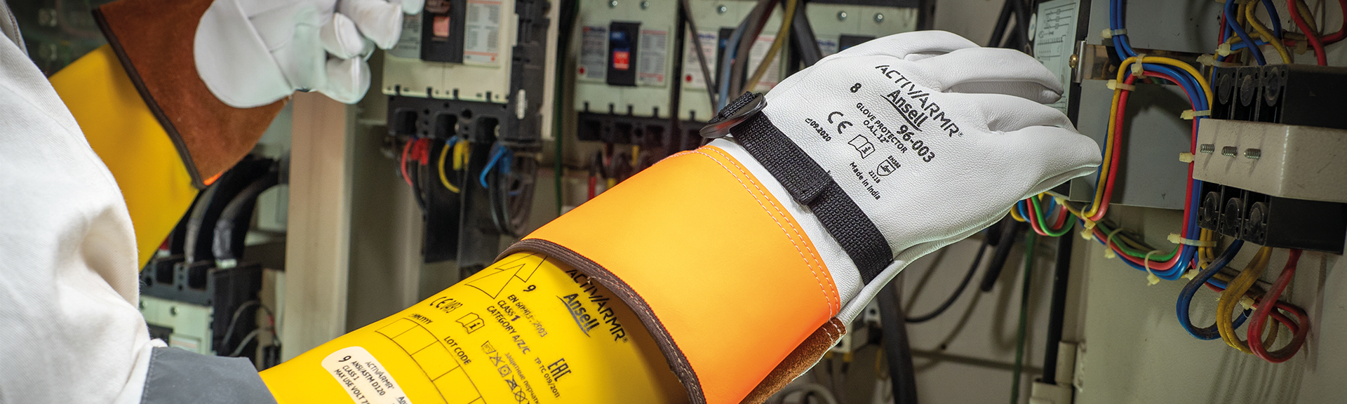 How To Select Electrical Gloves