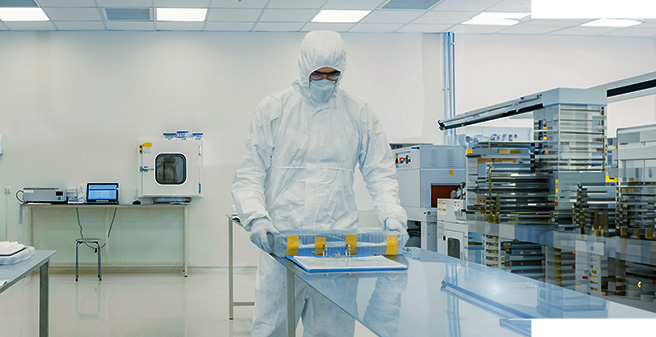 Bioclean 2000 coverall with hood model 111