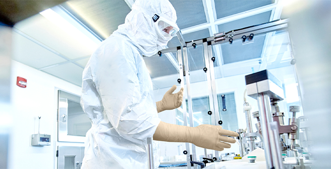 Explore how BioClean™ 73-425 longer-length cleanroom gloves deliver extended protection, superior contamination control, and comfort for critical environments.  