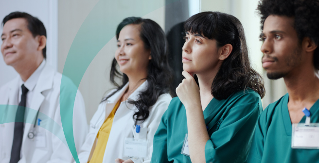 （配图：医护人员通过临床教育培训系统学习专家课程）