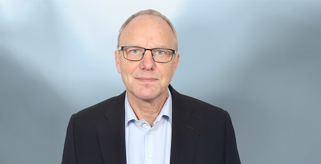Jonas Samuelson headshot